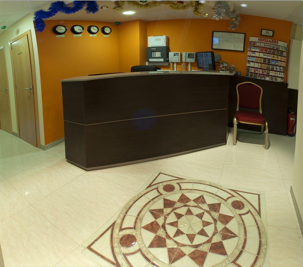 Hostal Las Flores Ramblas Barcelona Exteriör bild