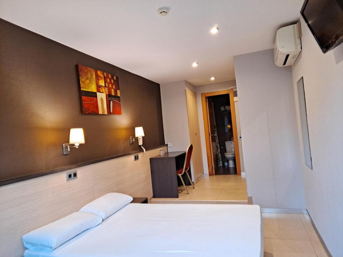 Hostal Las Flores Ramblas Barcelona Exteriör bild
