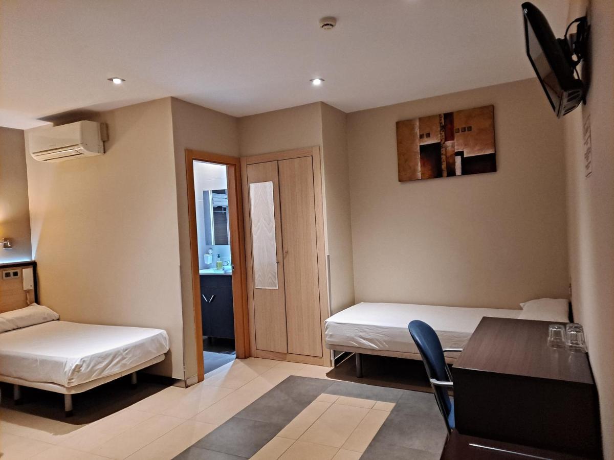 Hostal Las Flores Ramblas Barcelona Exteriör bild