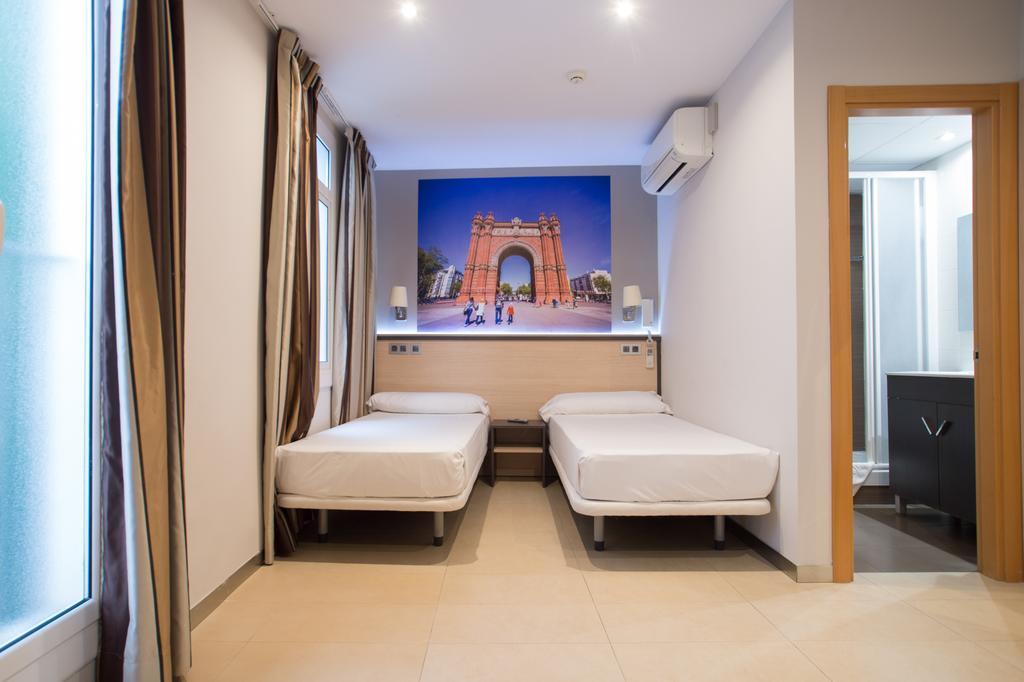 Hostal Las Flores Ramblas Barcelona Exteriör bild