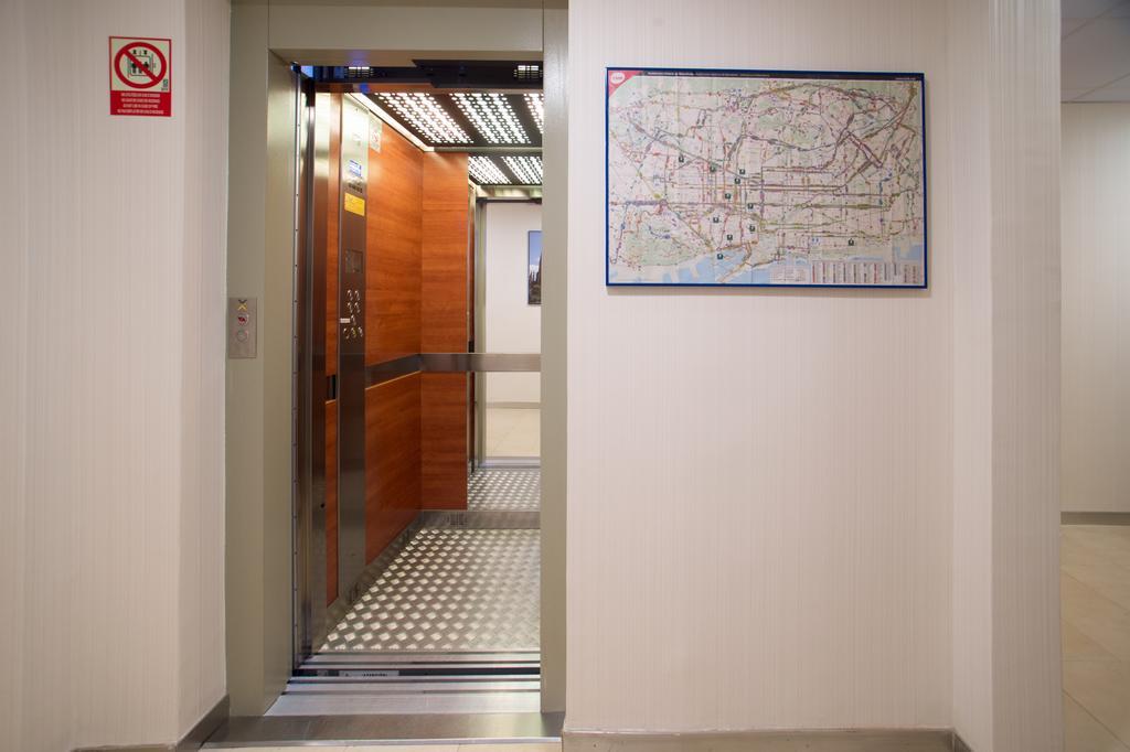 Hostal Las Flores Ramblas Barcelona Exteriör bild