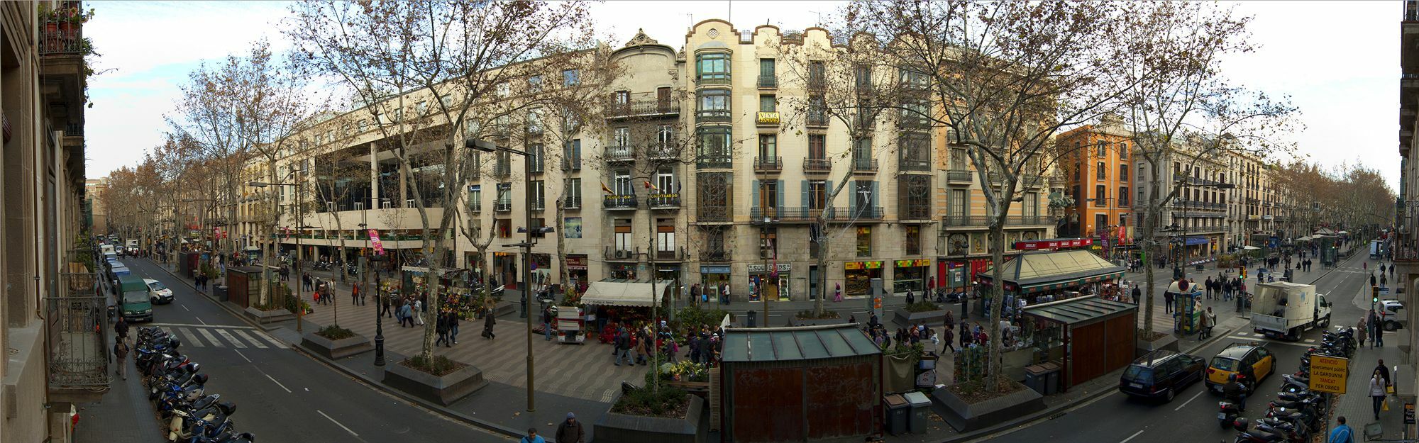 Hostal Las Flores Ramblas Barcelona Exteriör bild
